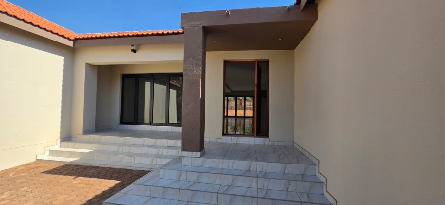 4 Bedroom Property for Sale in Buffelsfontein A H North West